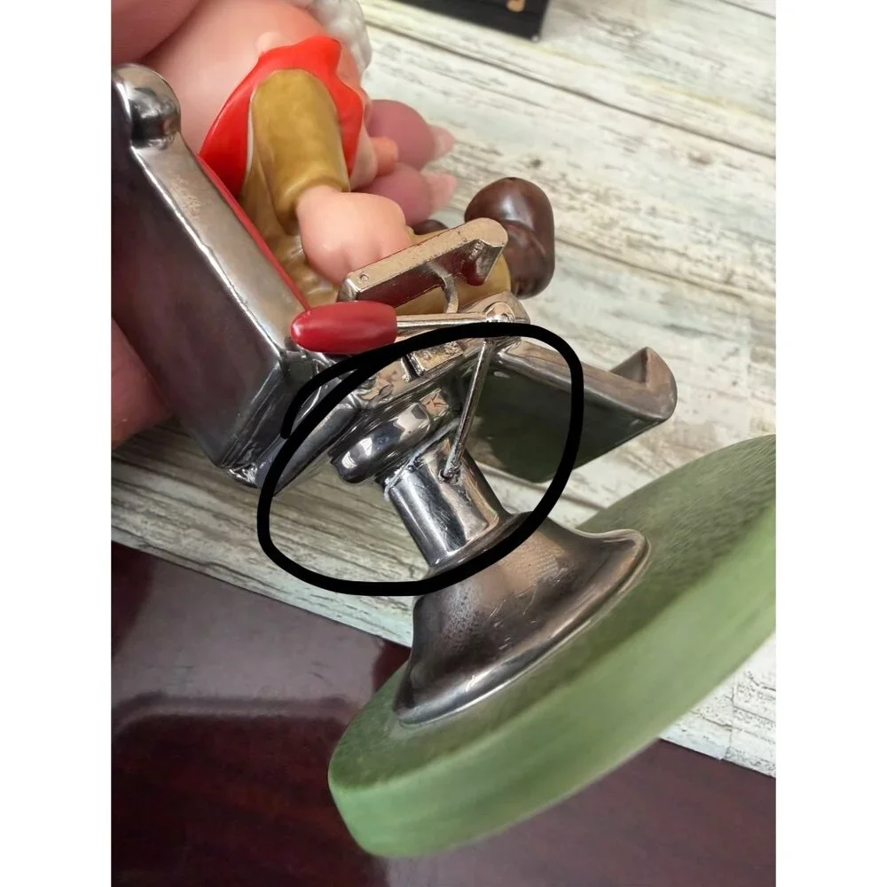 Goebel Looney Tunes Rabbit of Seville Bugs Fudd Scape 3-Pc Barber Set w/FLAWS - Picture 12 of 16